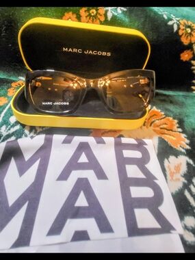 Marc Jacobs Oversized Black Frame Sunglasses with Brown Lenses